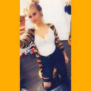 Meet your Posher, Lauren